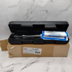 Armstrong Tools 64-031 Micrometer Adjustable Torque Wrench 1/4&Prime; 5 – 50 In/Lb