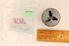 Ace USA Round 1-1/2&Prime; Diameter Split Adjustable Die 1/4-20 NC SAE #93r
