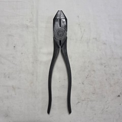 Klein Tools 201-8 Lineman Electrical Cutting Pliers 8.5&Prime; Long – Made in USA